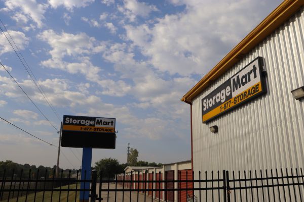 StorageMart - Hwy 7 & SW Wyatt Rd - 8408 Missouri 7