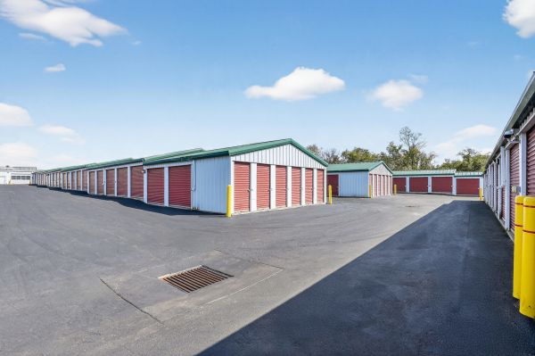 StorageMart - Wyandotte St - 14151 Wyandotte Street