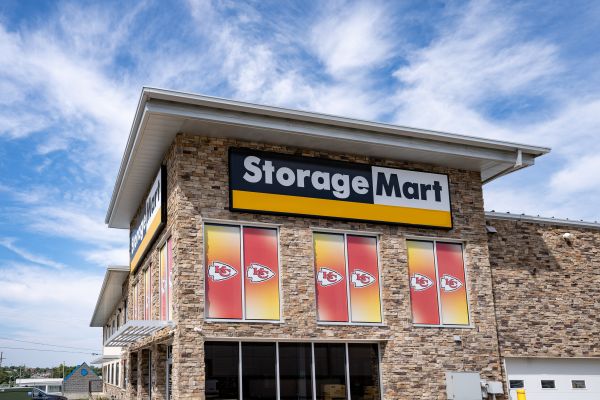 StorageMart - Metcalf Ave - 15415 Metcalf Avenue