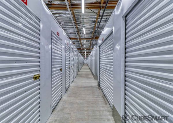 CubeSmart Self Storage - South China Lake - 909 South China Lake Boulevard