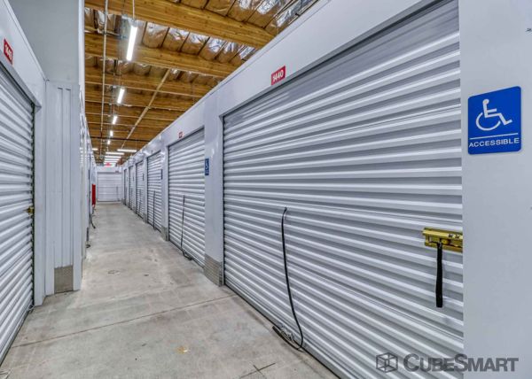 CubeSmart Self Storage - South China Lake - 909 South China Lake Boulevard