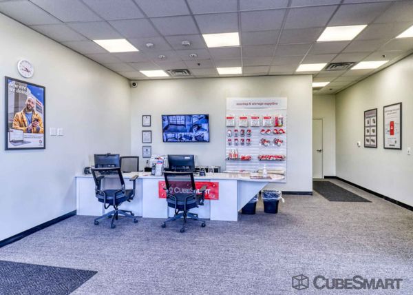 CubeSmart Self Storage - South China Lake - 909 South China Lake Boulevard