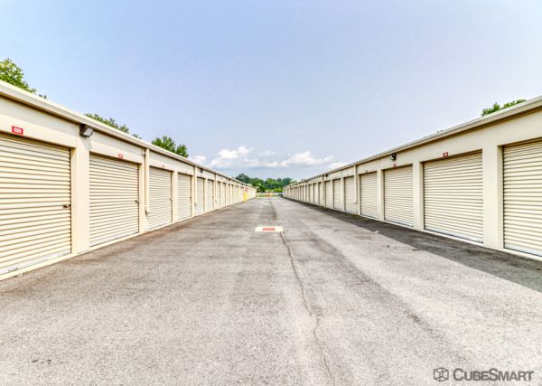 CubeSmart Self Storage CT Middletown Newfield St - 811 Newfield Street
