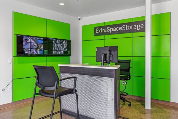 Extra Space Storage - 6041 - Van Nuys - 7736 Haskell Ave - 7736 Haskell Avenue