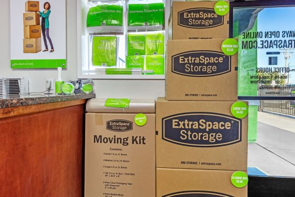 Extra Space Storage - 7981 - Upland - 11th St - 1675 West 11th Street