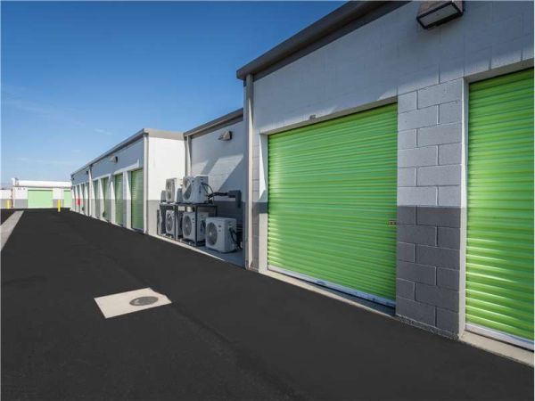 Extra Space Storage - 1561 - La Quinta - Adams St - 46600 Adams Street
