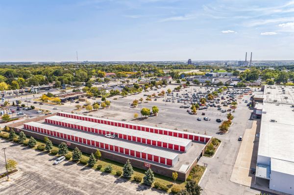 JustStorage - Joliet - 305 South Larkin Avenue