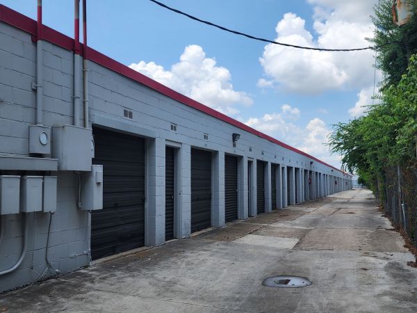 Extra Space Storage - 6389 - Houston - 11702 Beechnut St - 11702 Beechnut Street