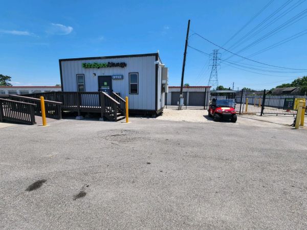 Extra Space Storage - 6403 - Baytown - Garth Rd - 3412 Garth Road