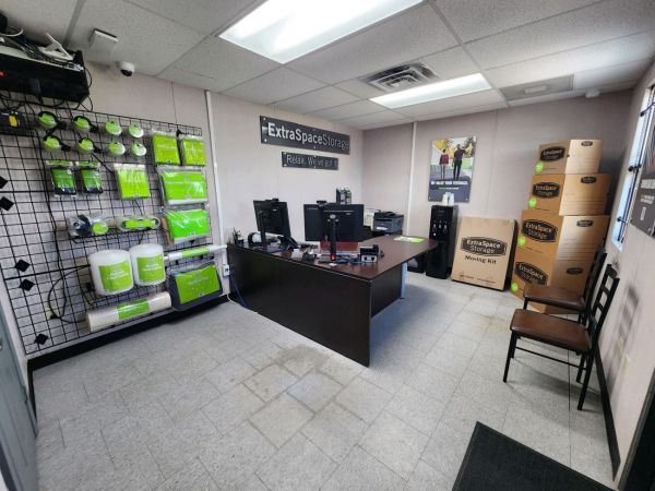 Extra Space Storage - 6403 - Baytown - Garth Rd - 3412 Garth Road