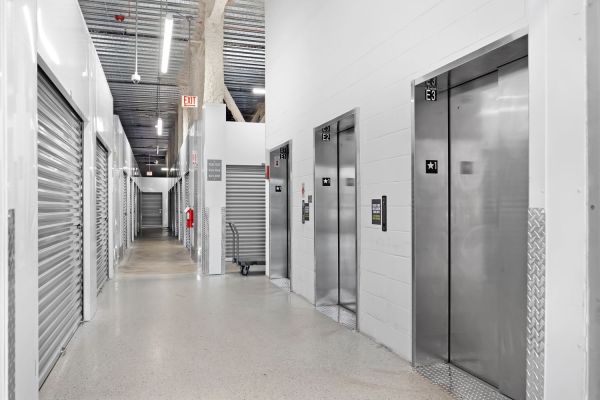 Extra Space Storage - 6381 - Chicago - 5160 N Northwest Hwy - 5160 North Northwest Highway