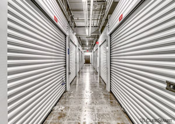 CubeSmart Self Storage - Grand Avenue - Gurnee IL - 18600 Grand Avenue