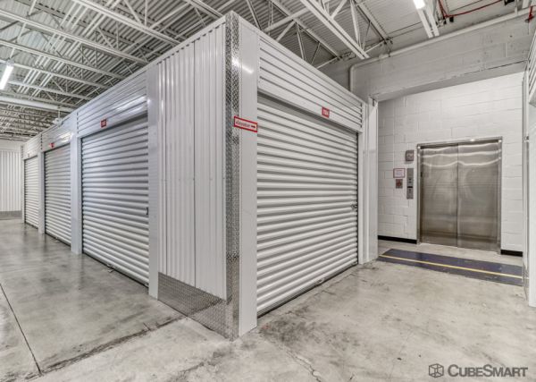 CubeSmart Self Storage - Grand Avenue - Gurnee IL - 18600 Grand Avenue