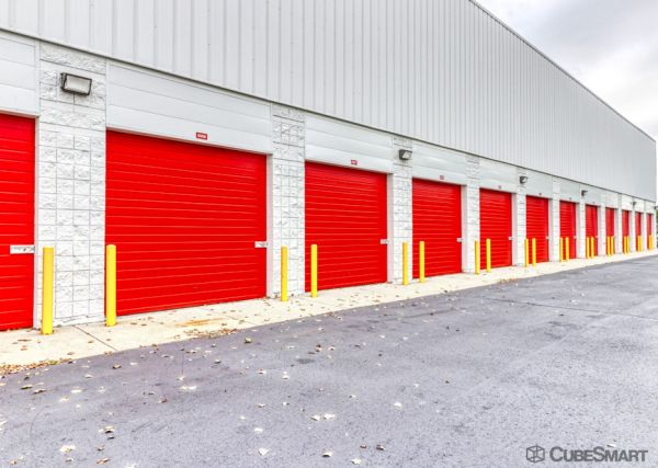 CubeSmart Self Storage - Grand Avenue - Gurnee IL - 18600 Grand Avenue