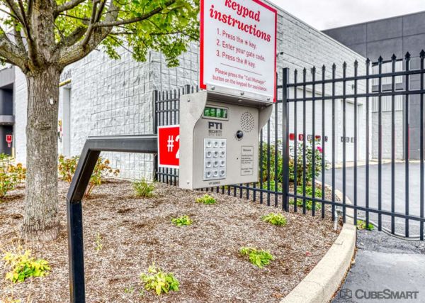 CubeSmart Self Storage - Grand Avenue - Gurnee IL - 18600 Grand Avenue
