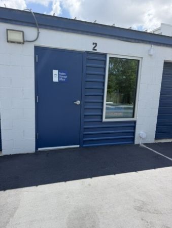 Rodeo Self Storage - 3090 West San Antonio Street