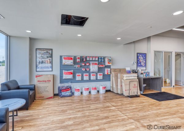 CubeSmart Self Storage NY Tonawanda NY Young St - 880 Young Street