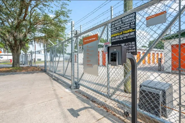 StoreGuard Self Storage - 404 Fraser Circle