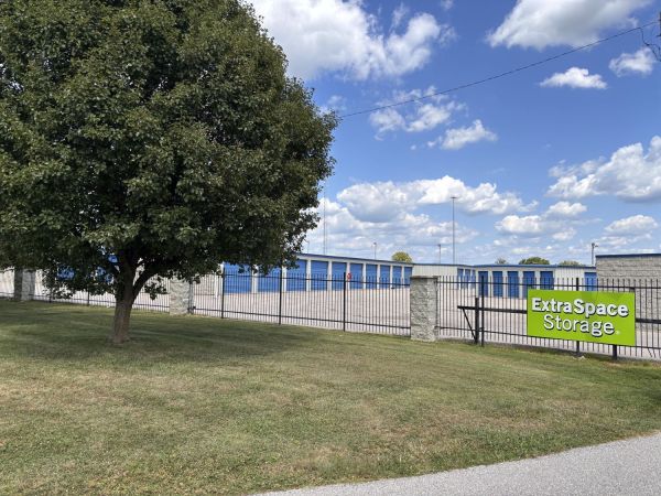 Extra Space Storage - 2129 - Franklin - Holiday Lane - 2158 Holiday Lane