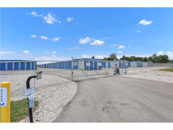 Extra Space Storage - 2169 - Normal - Main St - 2717 North Main Street
