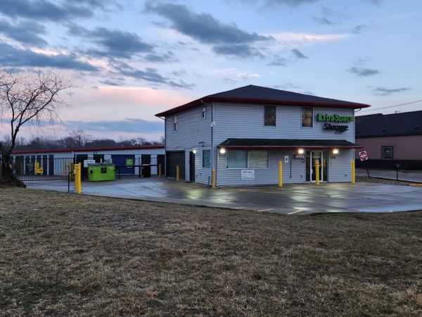 Extra Space Storage - 6395 - Urbana - Cunningham Ave - 1710 North Cunningham Avenue