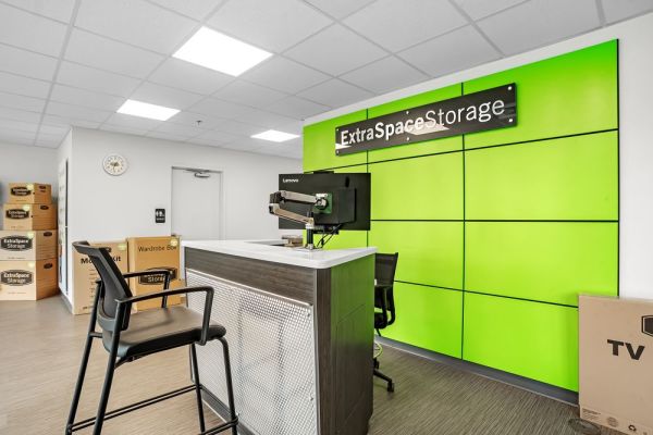 Extra Space Storage - 7611 - Media - N Providence Rd - 1410 North Providence Road