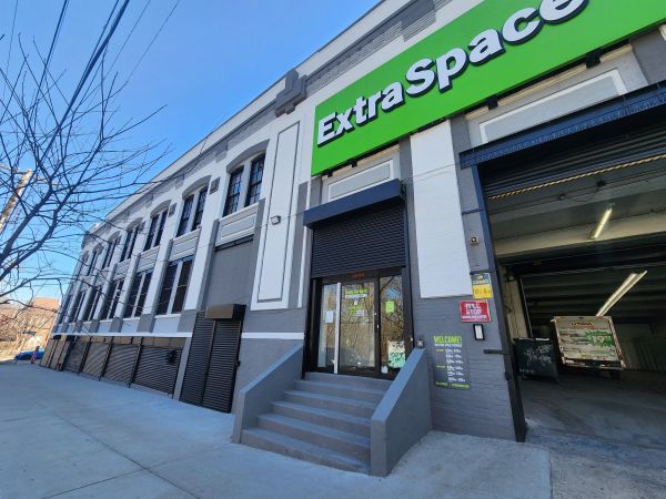 Extra Space Storage - 8878 - Bronx - Bronx Boulevard - 3240 Bronx Boulevard
