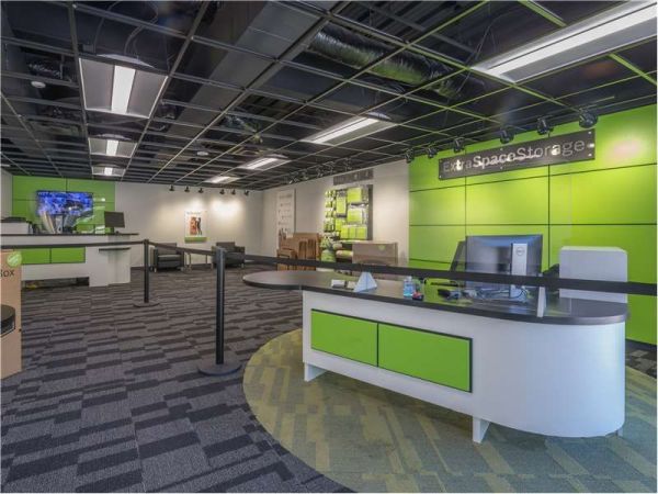 Extra Space Storage - 7342 - Pittsburgh - Saw Mill Run - 880 Saw Mill Run Boulevard
