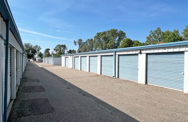 Lockaway Storage - 1st Street - 1336 East 1st Street