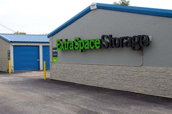 Extra Space Storage - 2122 - Petersburg - Main Street - 280 West Main Street
