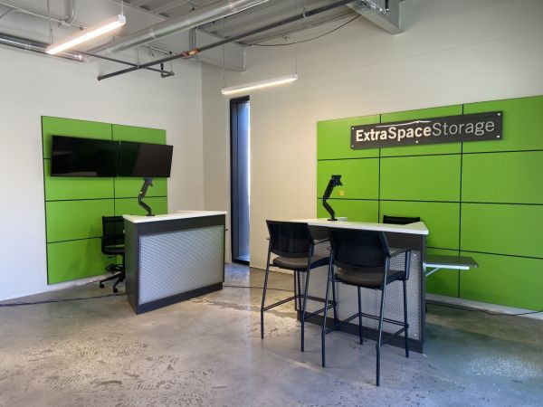 Extra Space Storage - 3527 - Tampa - Dr Martin Luther King Jr Blvd - 1011 East Doctor Martin Luther King Junior Boulevard