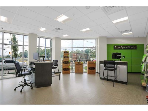 Extra Space Storage - 7388 - Jersey City - Communipaw Ave - 985 Communipaw Avenue