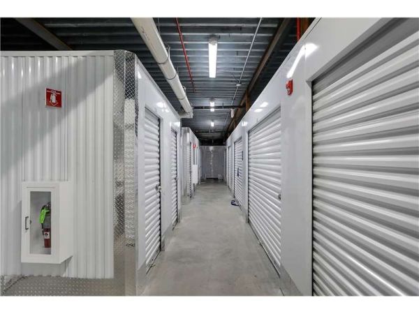 Extra Space Storage - 7388 - Jersey City - Communipaw Ave - 985 Communipaw Avenue