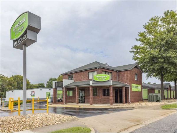 Extra Space Storage - 0980 - Ft. Washington - Livingston Rd - 9211 Livingston Road