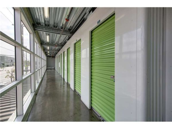 Extra Space Storage - 1235 - Los Angeles - S Central Ave - 6033 South Central Avenue