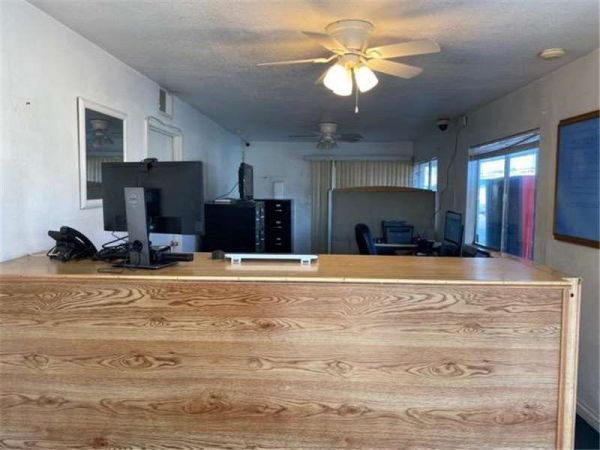 Extra Space Storage - 7380 - Upland - Campus Ave - 135 South Campus Avenue