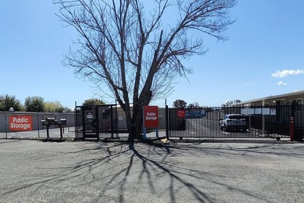 Public Storage - Sonoma - 19784 8th St E - 19784 8th St E