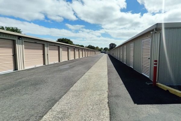 Public Storage - Sonoma - 19784 8th St E - 19784 8th St E