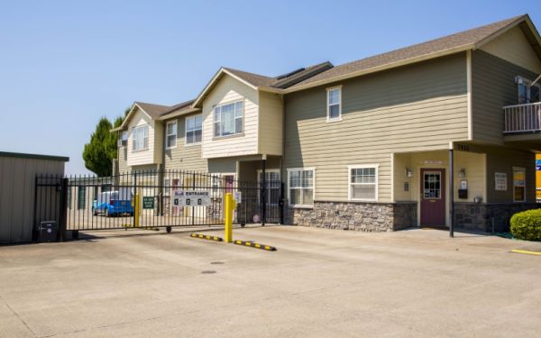 Iron Gate Storage - Orchards - 7920 Northeast 117th Avenue