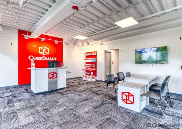 CubeSmart Self Storage MD Frederick Thomas Johnson Dr - 39 Thomas Johnson Drive