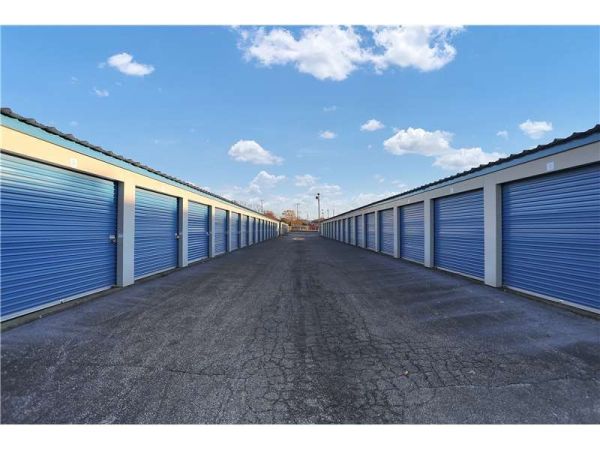 Extra Space Storage - 2124 - Princeton - Sherman Dr - 2200 Sherman Drive