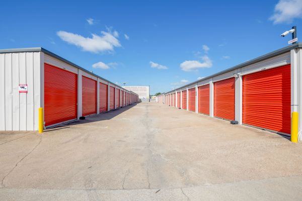 Real Storage - Plano - 3420 14th Street