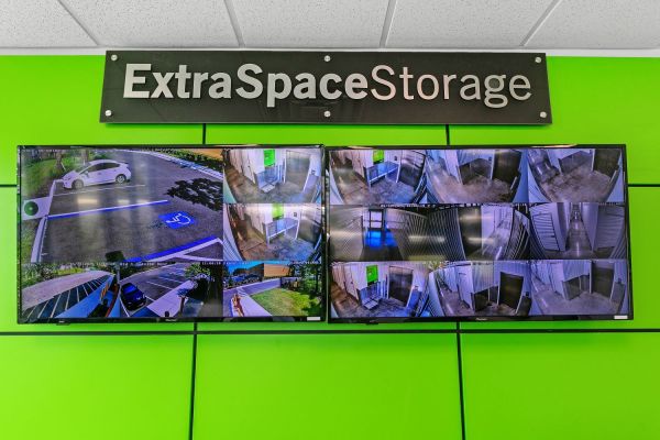 Extra Space Storage - 2005 - Zephyrhills - Gall Blvd - 6923 Gall Boulevard