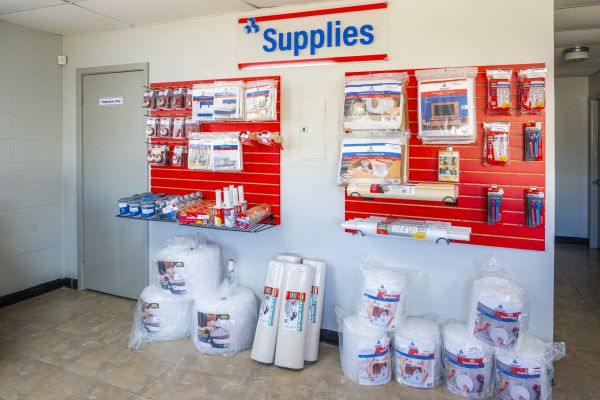 Devon Self Storage Lafayette, Louisiana - 2310 West Pinhook Road