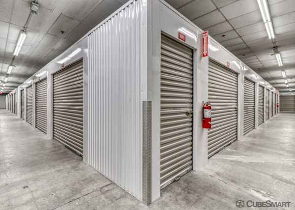 CubeSmart Self Storage MI Saginaw Dixie Hwy - 3860 Dixie Highway