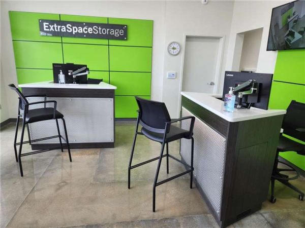 Extra Space Storage - 6355 - Birmingham - Crestwood Blvd - 7845 Crestwood Boulevard