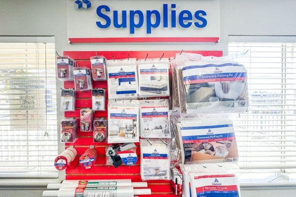 Devon Self Storage San Antonio, Texas - 6100 Ingram Road