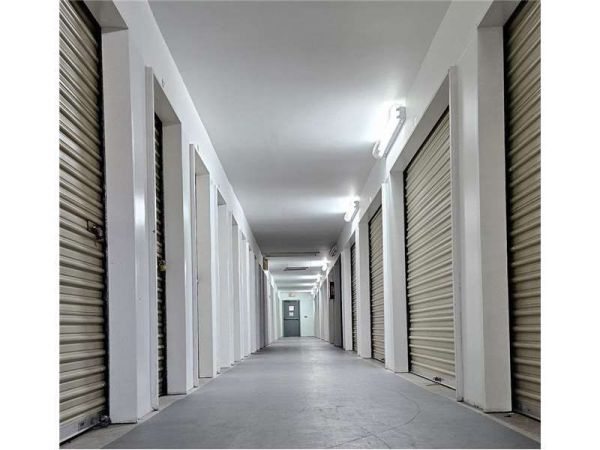 Extra Space Storage - 6501 - Houston - 10615 S Gessner Rd - 10615 South Gessner Road