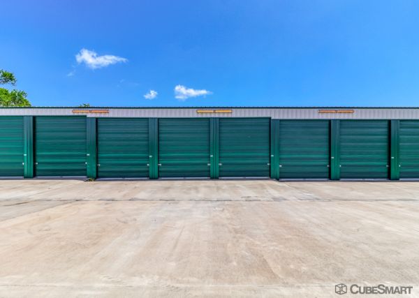 CubeSmart Self Storage - Highway 190 - 10010 U.S. Highway 190