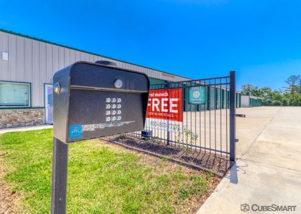 CubeSmart Self Storage - Highway 190 - 10010 U.S. Highway 190